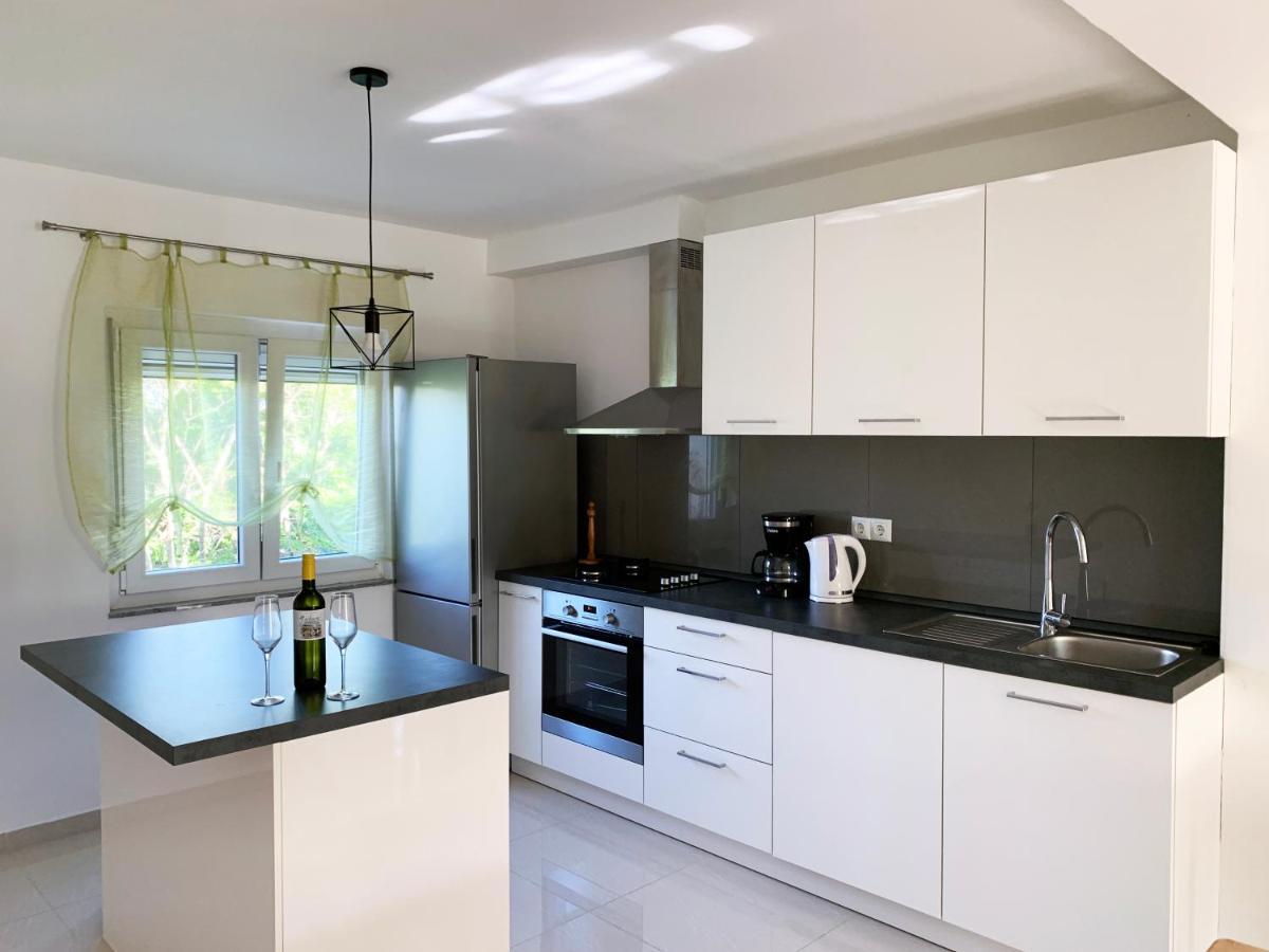 New Apartment Ema II Vrh  外观 照片